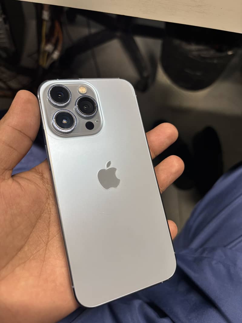 Apple iPhone 13 Pro 4