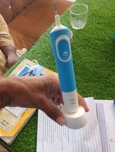 Electric Toothbrush (Rechargeable)