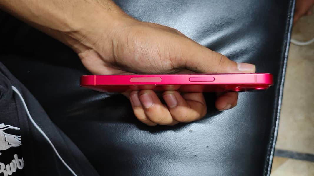 Apple iPhone 14 4