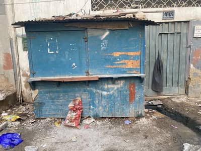 wood cabin for urgent sale