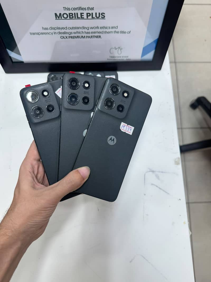Motorola All Models Available Non PTA, PTA Approved, Sim Lock - Mobile ...