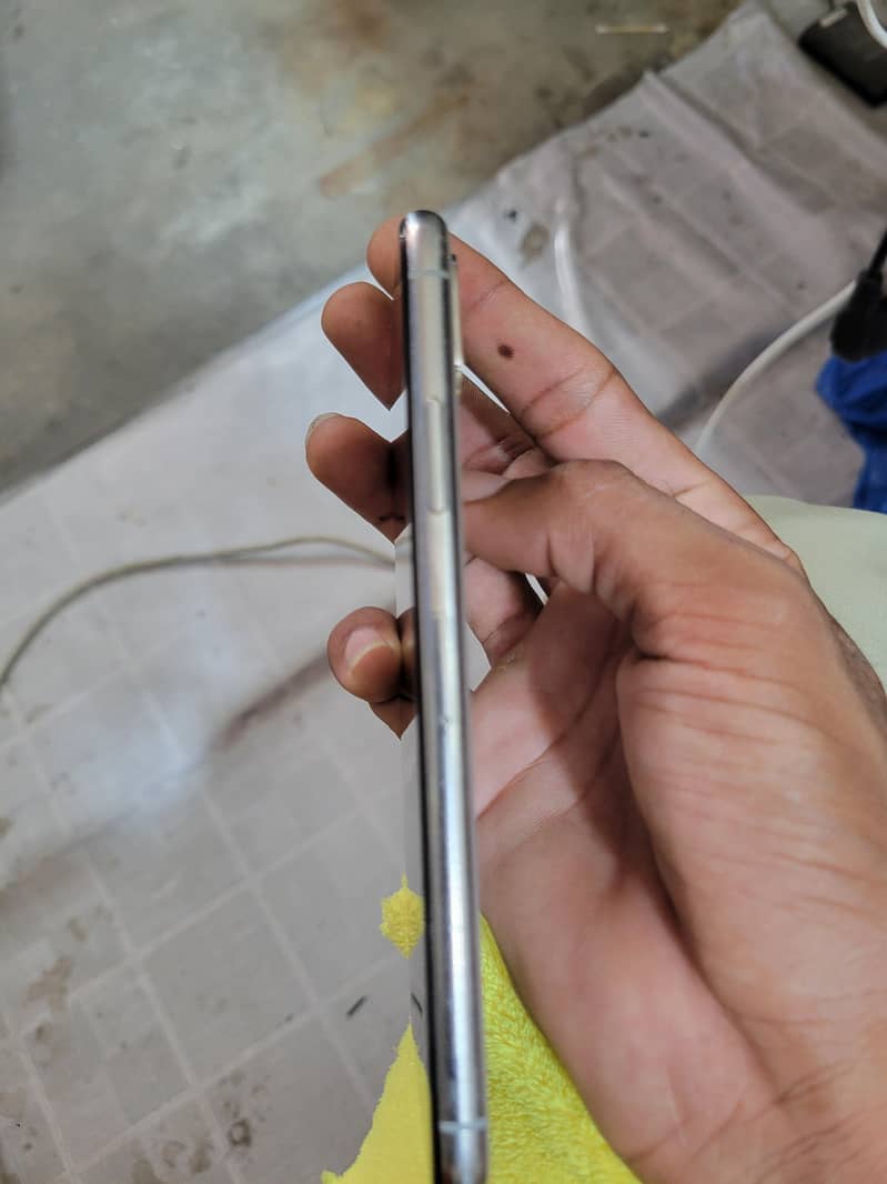 Apple iPhone X 1