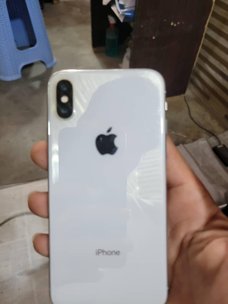 Apple iPhone X 3
