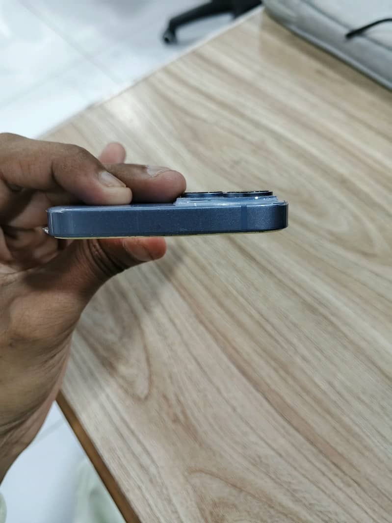 Apple iPhone 14 5