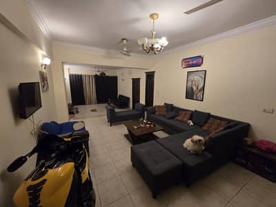 Room available for rent[Khudadad Heights]