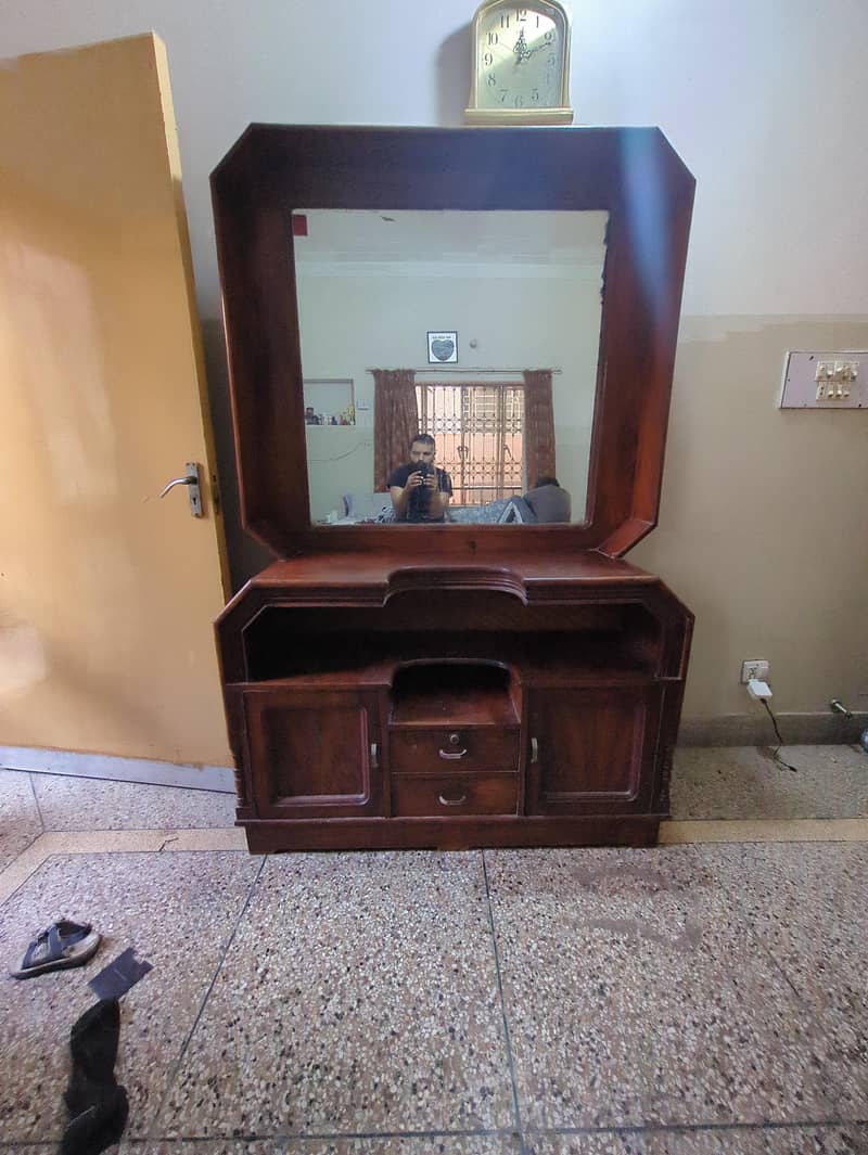 Dressing Table 1
