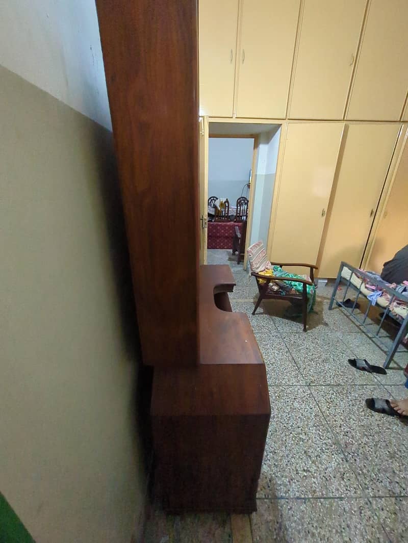 Dressing Table 5