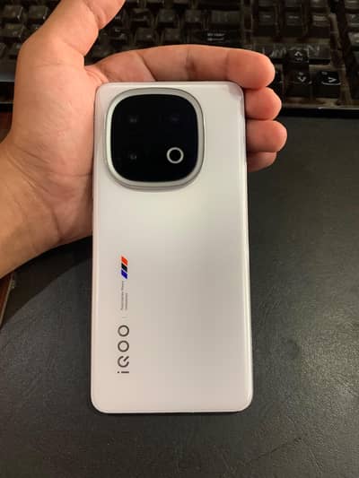 Vivo iQOO 13