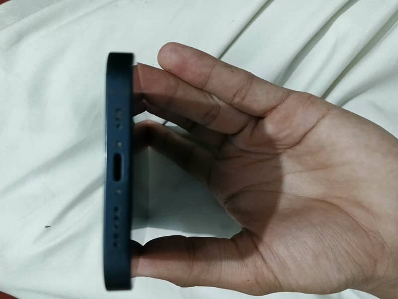 Apple iPhone 13 1
