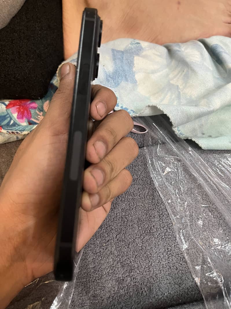 Apple iPhone 15 2