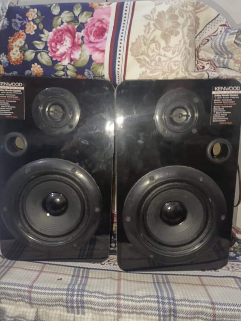 bluetooth speakers 0