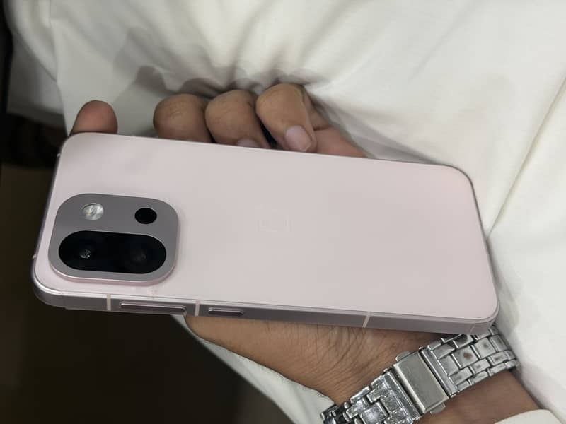 One Plus 13s 1