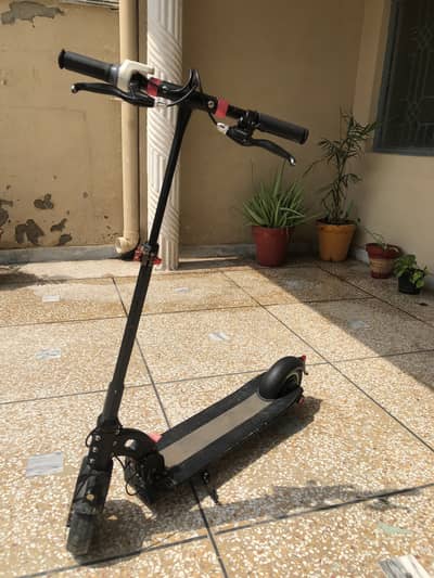 Electric scooter