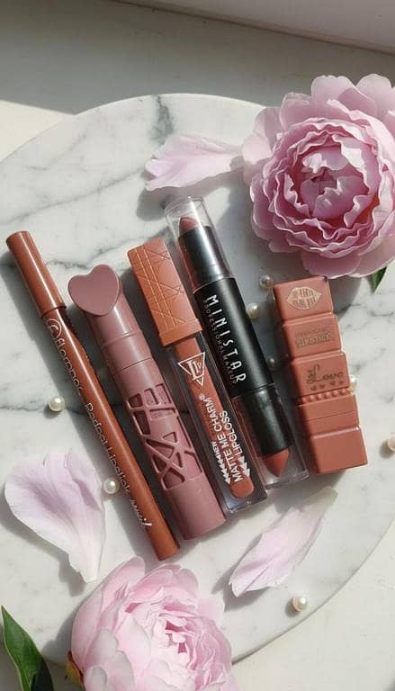 Lip Lover Vault: 6-in-1 Lip Kit with Matte, Gloss, and Lip Liner in 6 Shades