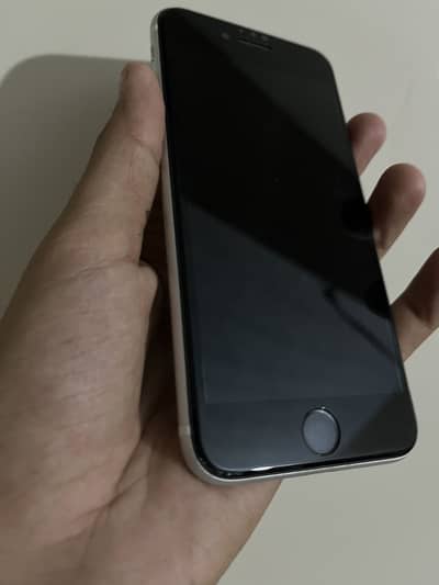 Apple iPhone SE