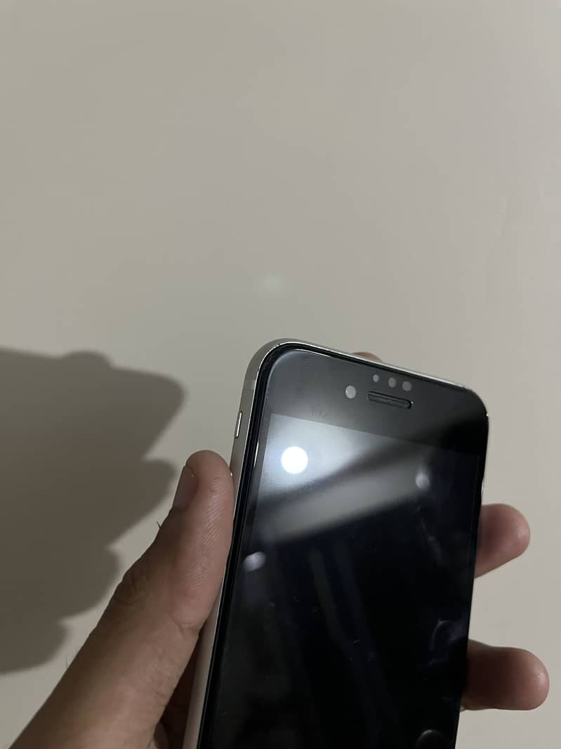 Apple iPhone SE 3