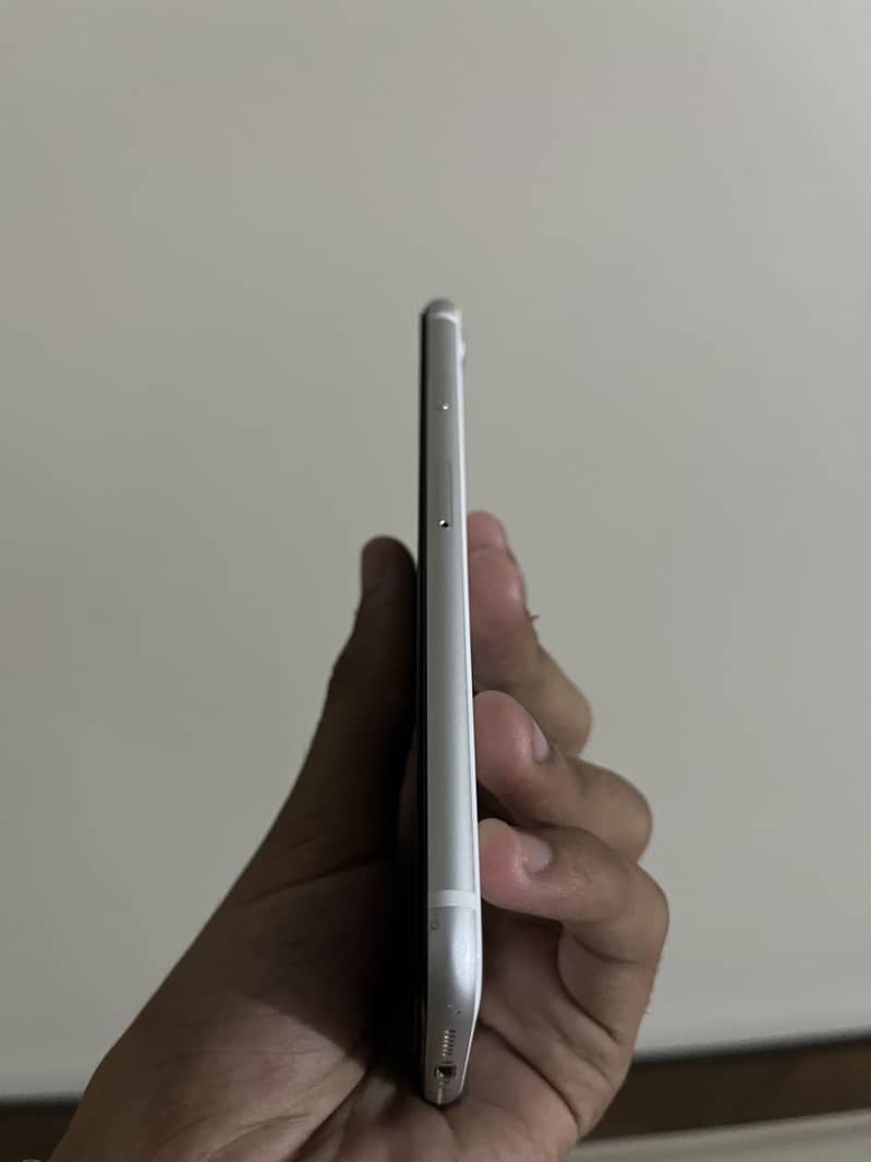 Apple iPhone SE 7