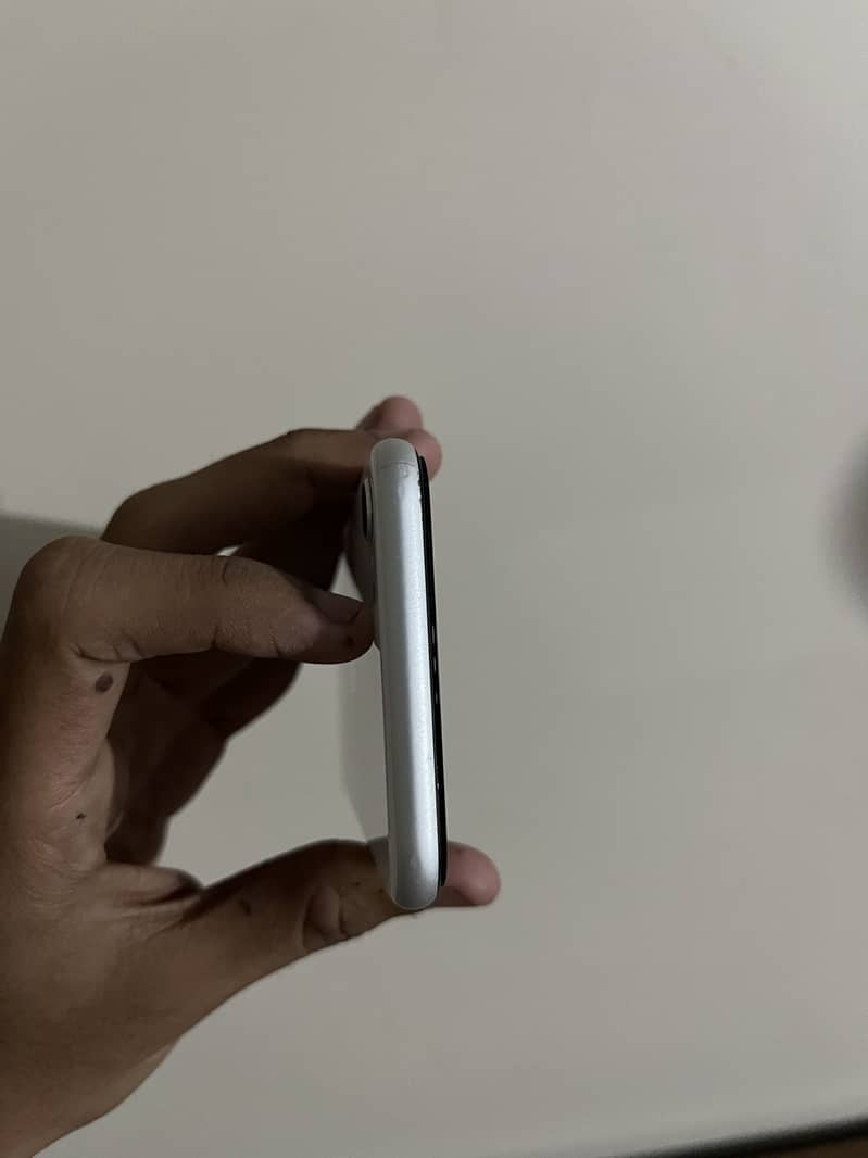 Apple iPhone SE 8