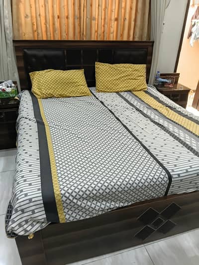 bed 3 door full cupboard and dressing