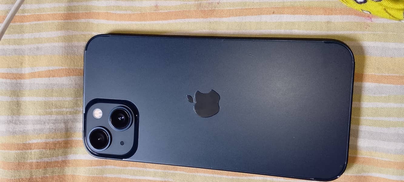 Apple iPhone 13 6