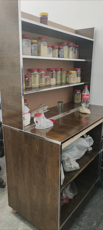 dispensary table 10/10 condition