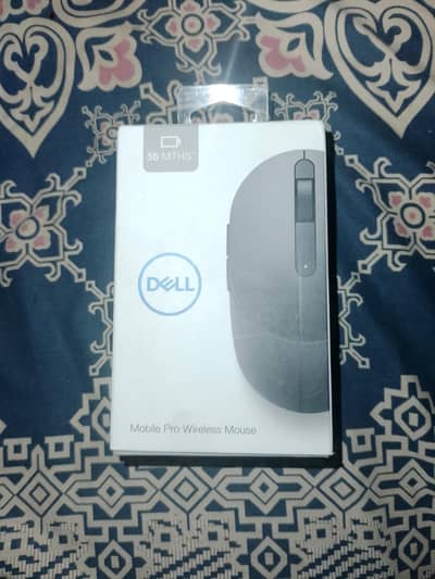 Brand New Dell wireless mouse dongle+ Bluetooth with 36 months battery