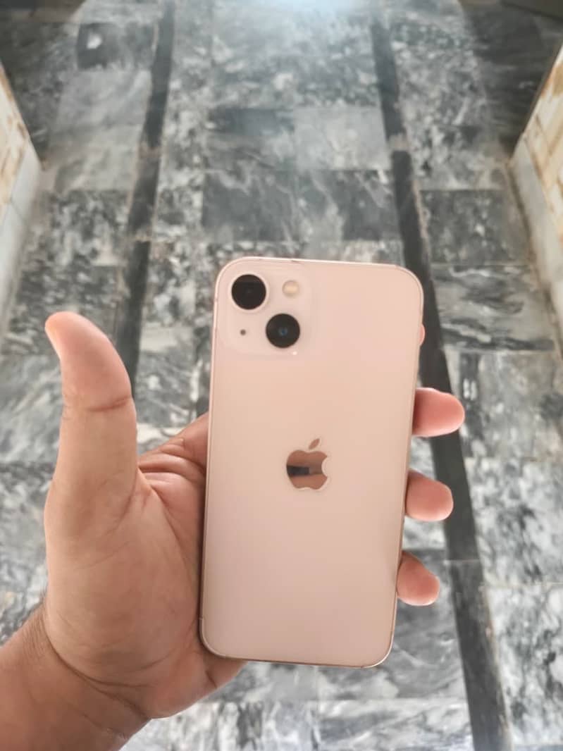 Apple iPhone 13 2