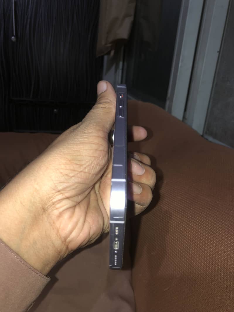 Apple iPhone 14 Jv 3
