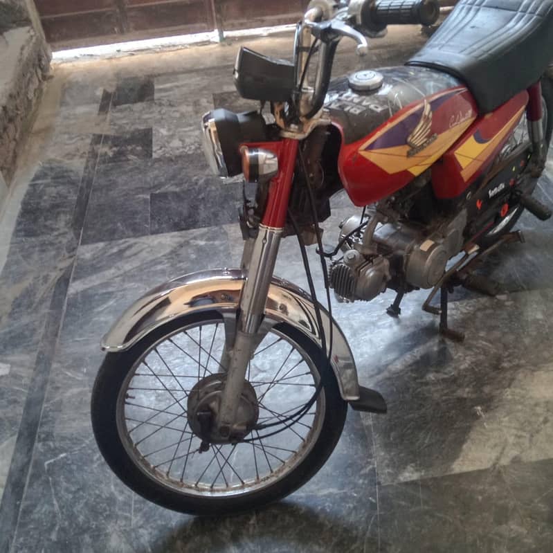 CD70 (2002). 0302 7461501 8