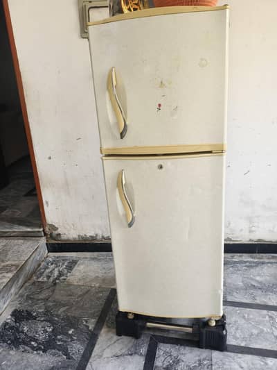 2 door fridge all ok condition
