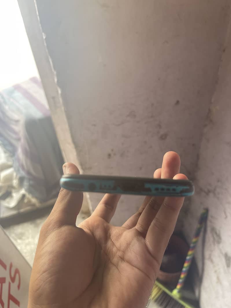 Realme 5 Pro 4