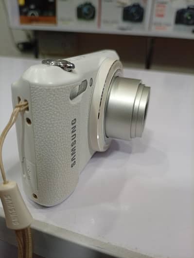 Samsung WB35F