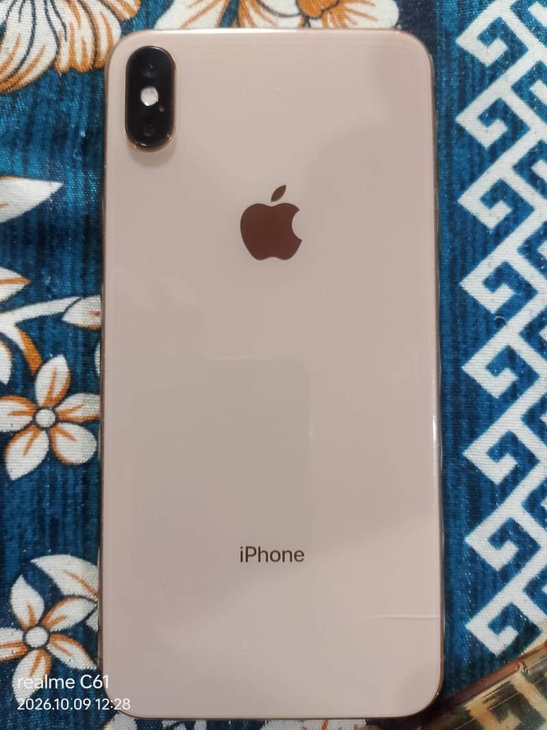 Apple iPhone XS Max 3