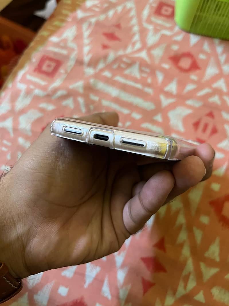 Google Pixel 8 2