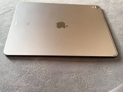 For Sale Ipad Pro 12.9 inches 3rd Generation