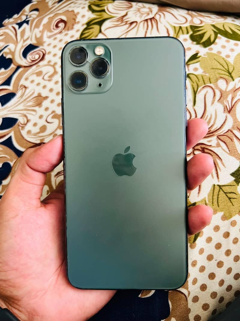 Apple iPhone 11 Pro Max 4