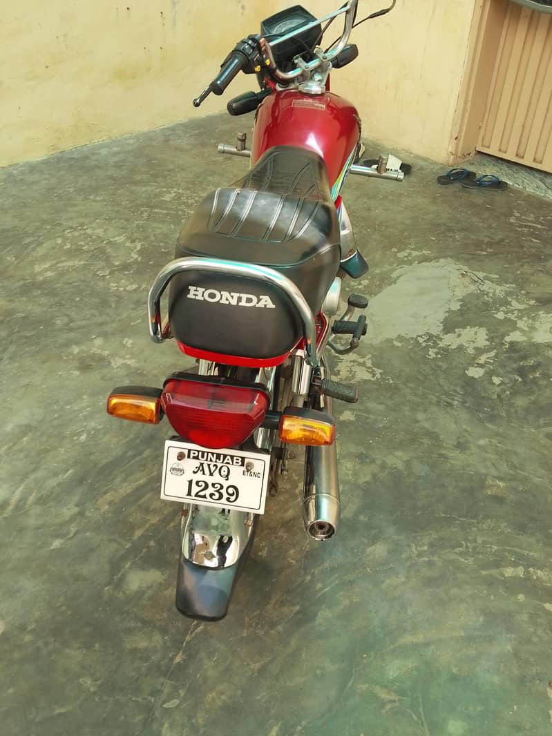 Honda CD 70 4