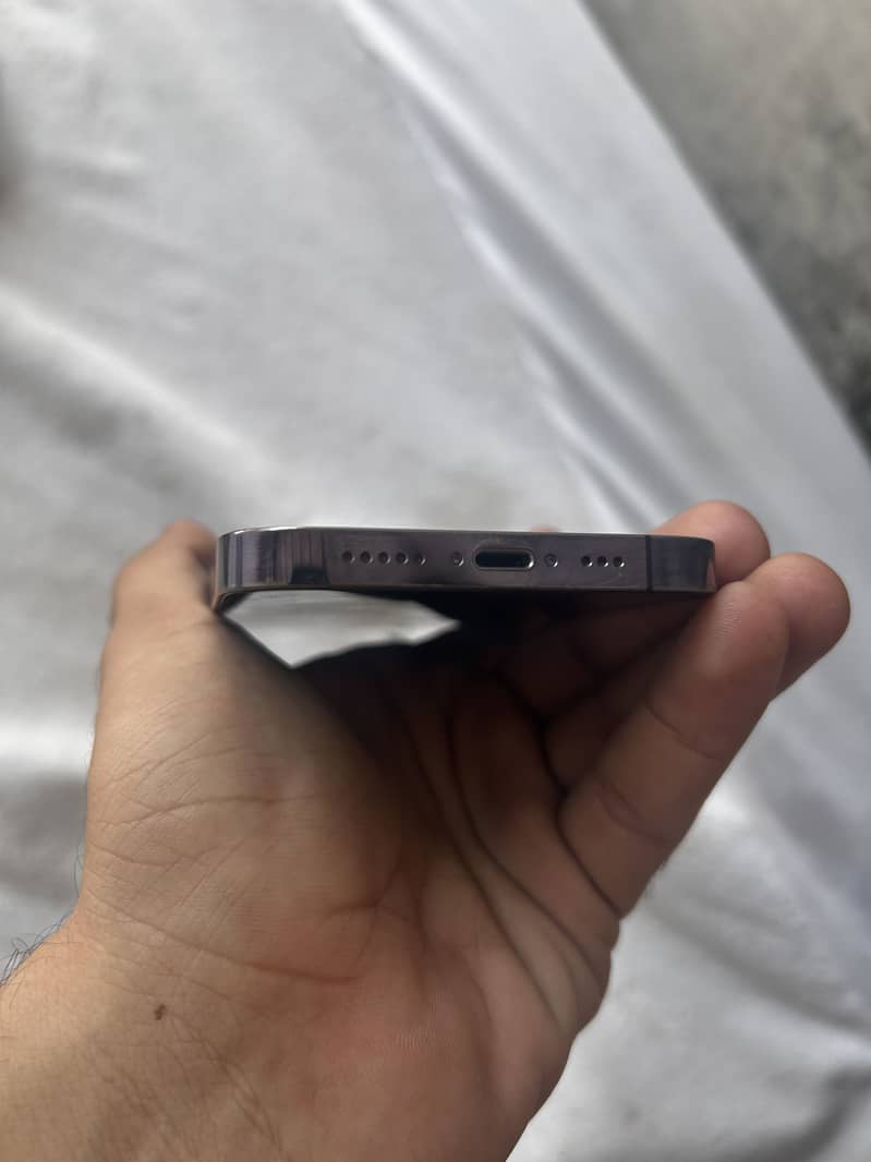 Apple iPhone 14 Pro 2