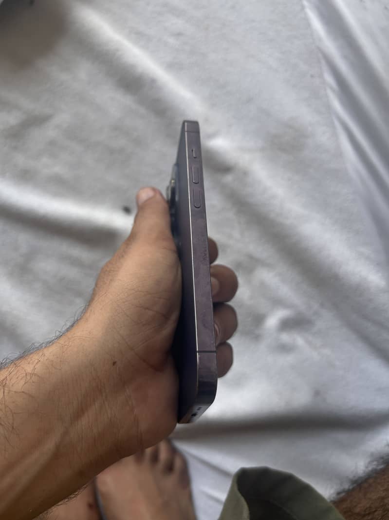 Apple iPhone 14 Pro 3