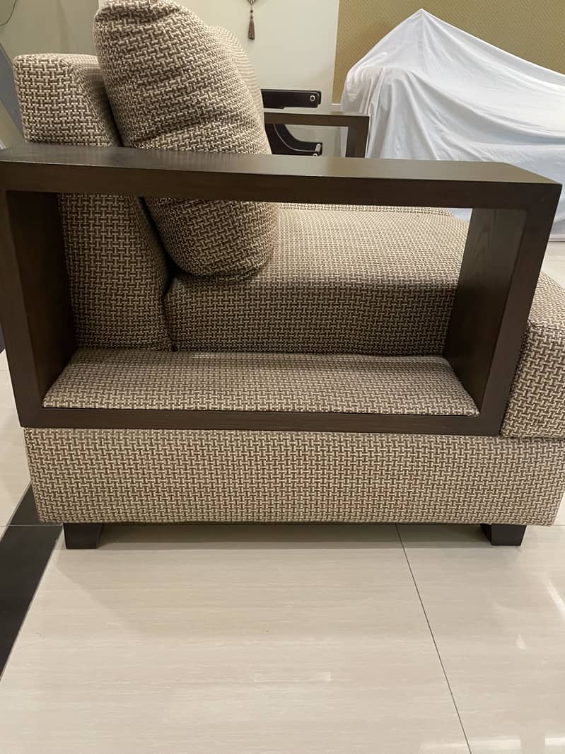 Sofa Set with Table 4