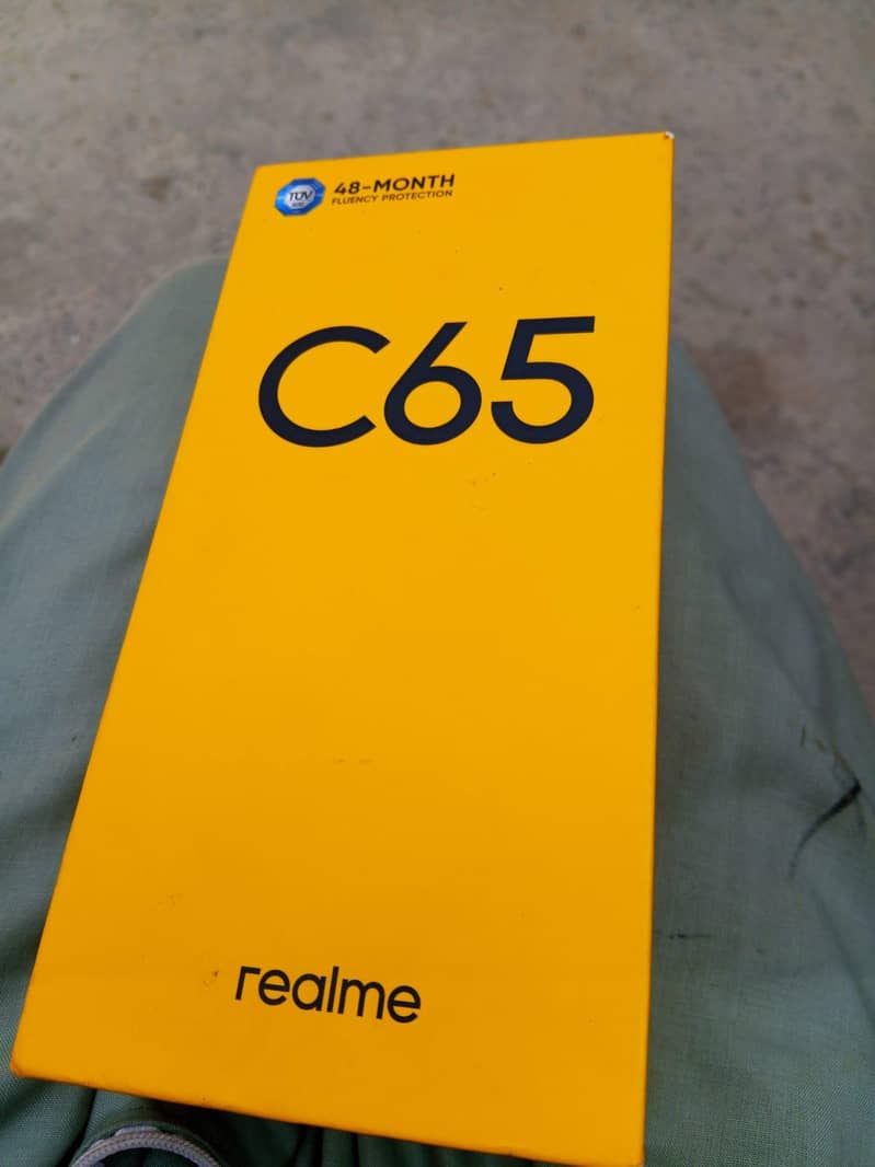 Realme C65 0