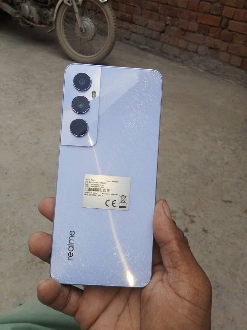 Realme C65 1