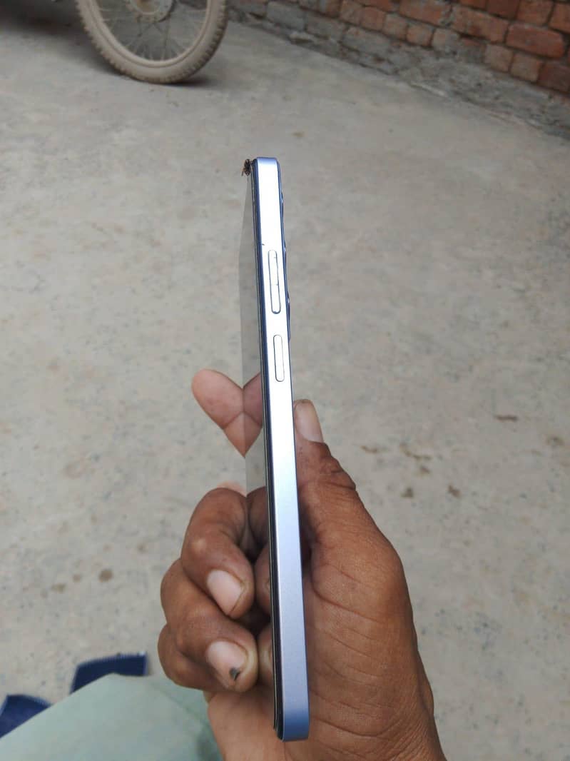 Realme C65 3