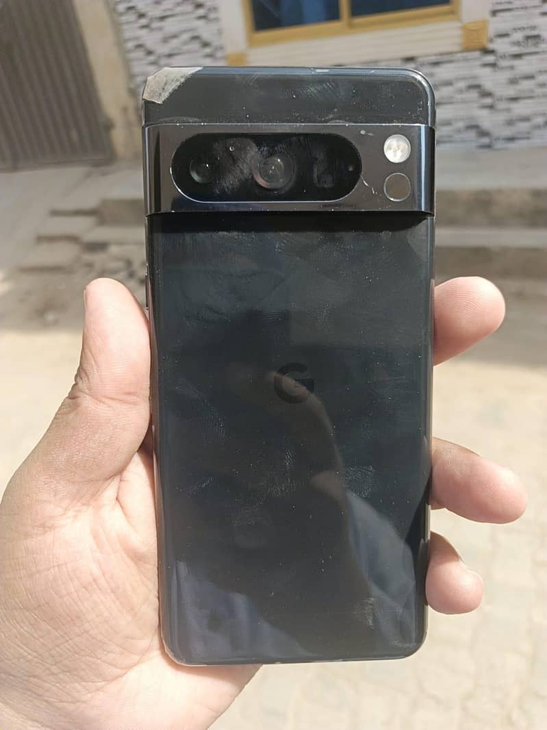 Google Pixel 8 Pro 2