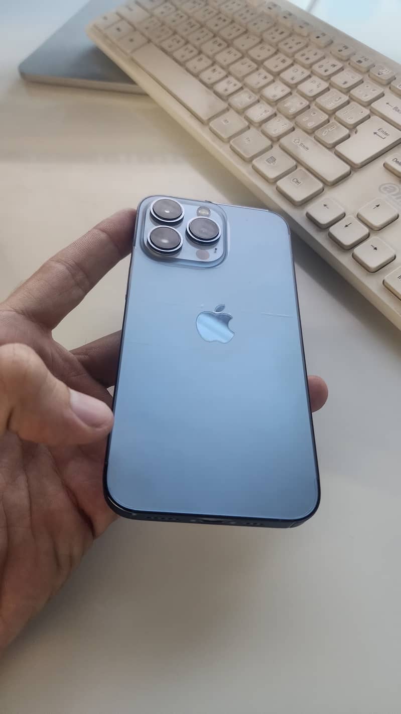 Apple iPhone 13 Pro 3