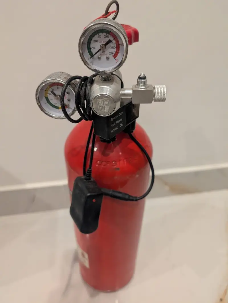 3KG CO2 Cylinder with Regulator & Solenoid for Aquarium Plants — photo 2