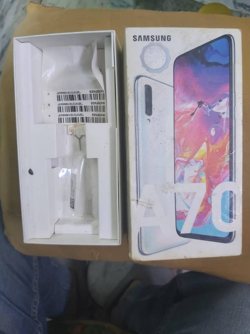 Samsung Mobile A70 0