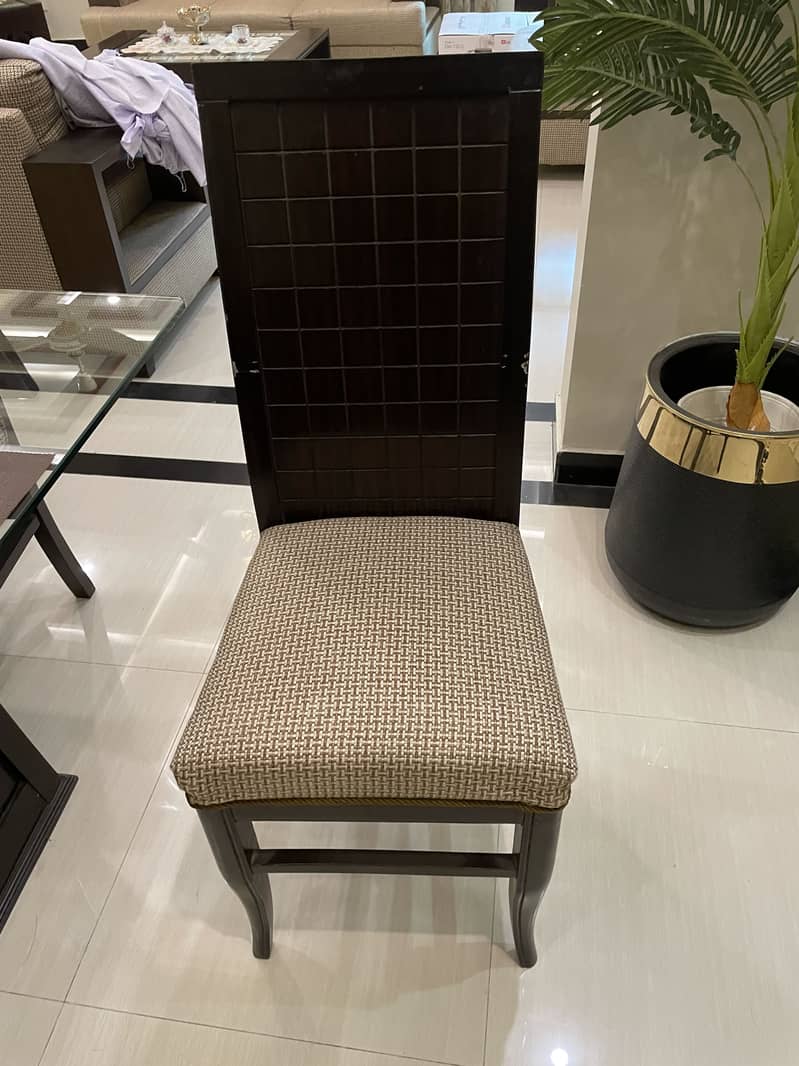 Dinning Table 0