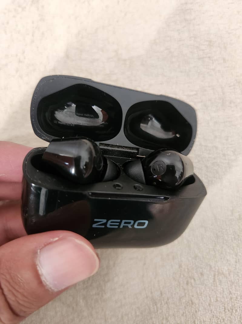zero aura airbuds 0