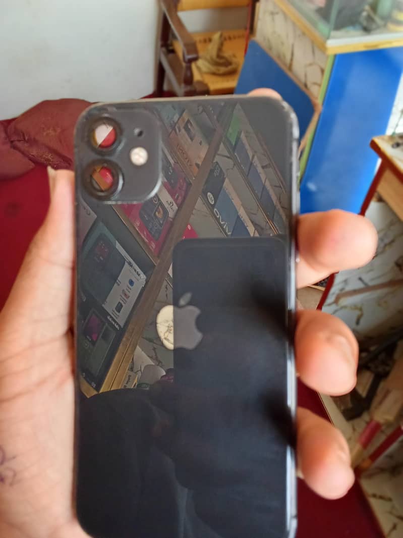 Apple iPhone 11 0